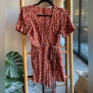 Madewell wrap-front romper in daisy field size 2